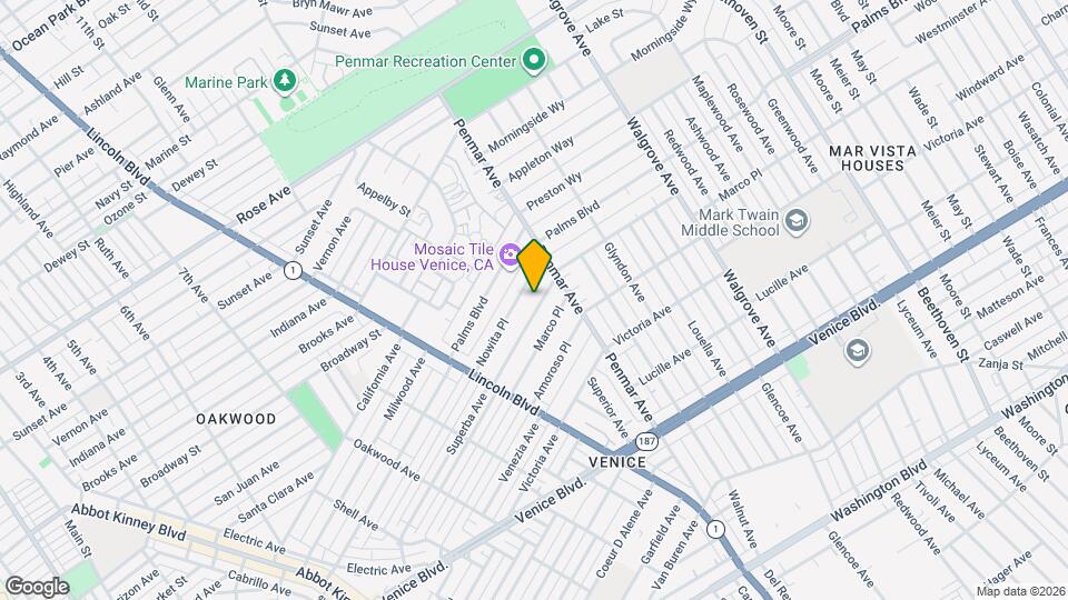 1107 Superba Ave Mapa y Detalles de la Ubicación