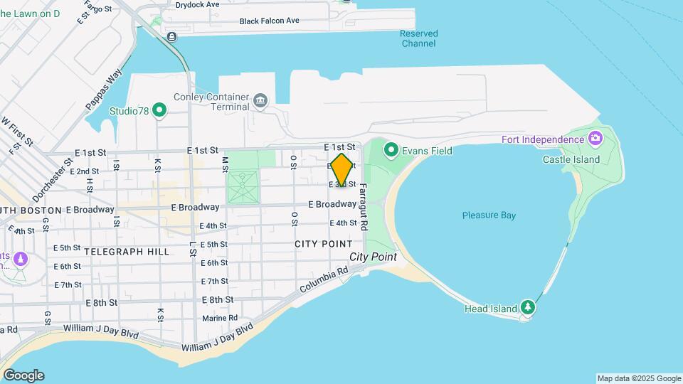 560 E 3rd St Mapa y Detalles de la Ubicación