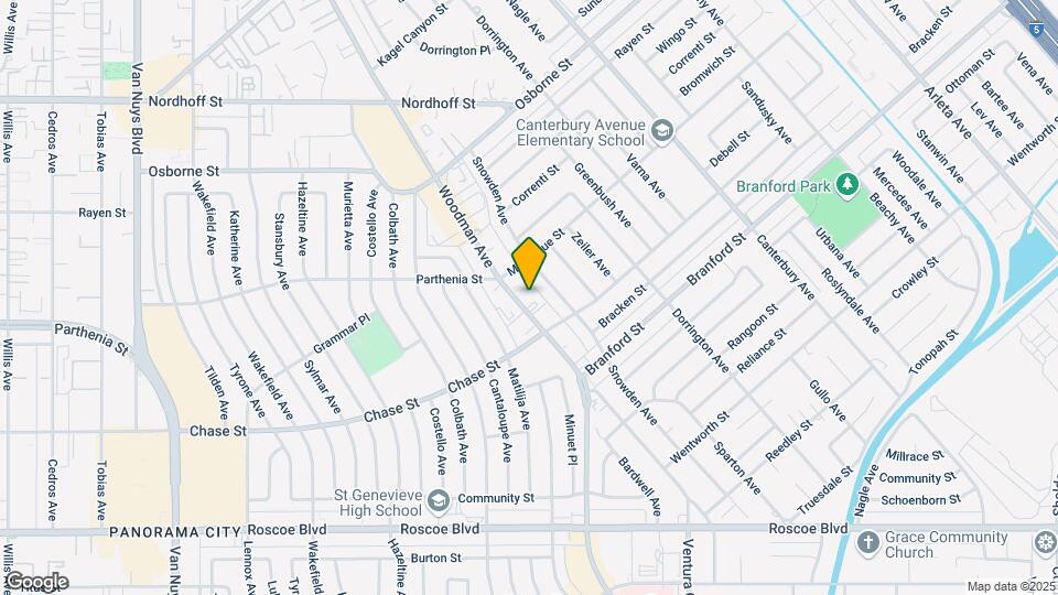 8734 Woodman Ave Mapa y Detalles de la Ubicación