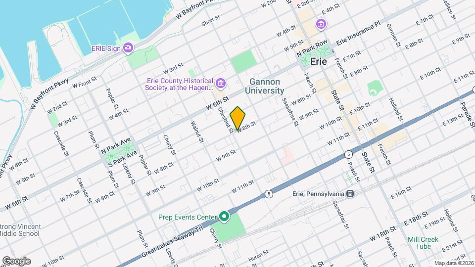 351-355 W 8th St Mapa y Detalles de la Ubicación