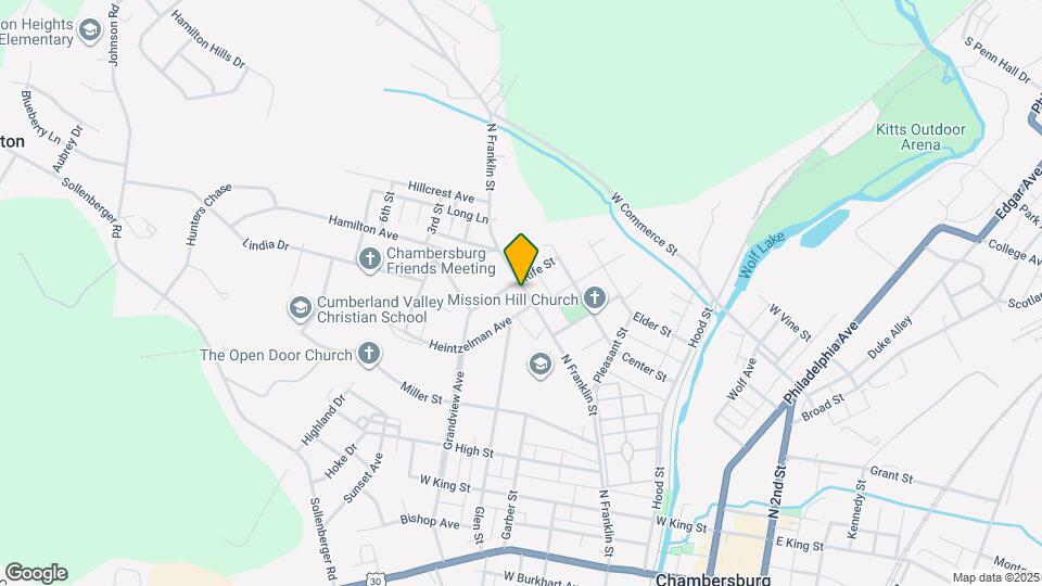 557 N Franklin St Map and Location Details