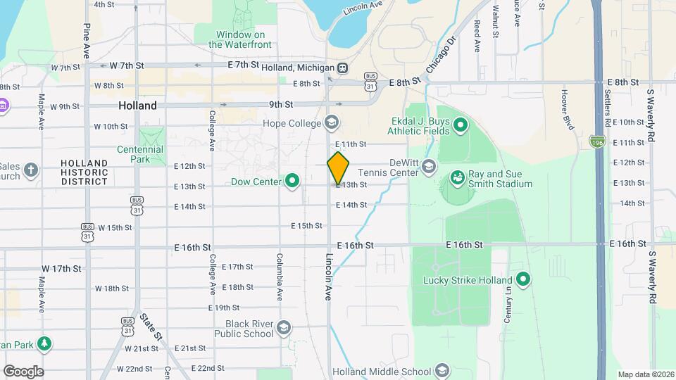 232 E 13th St Mapa y Detalles de la Ubicación