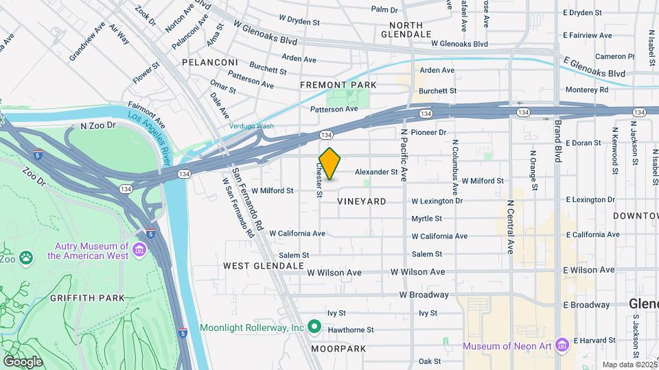 657 Milford St Mapa y Detalles de la Ubicación