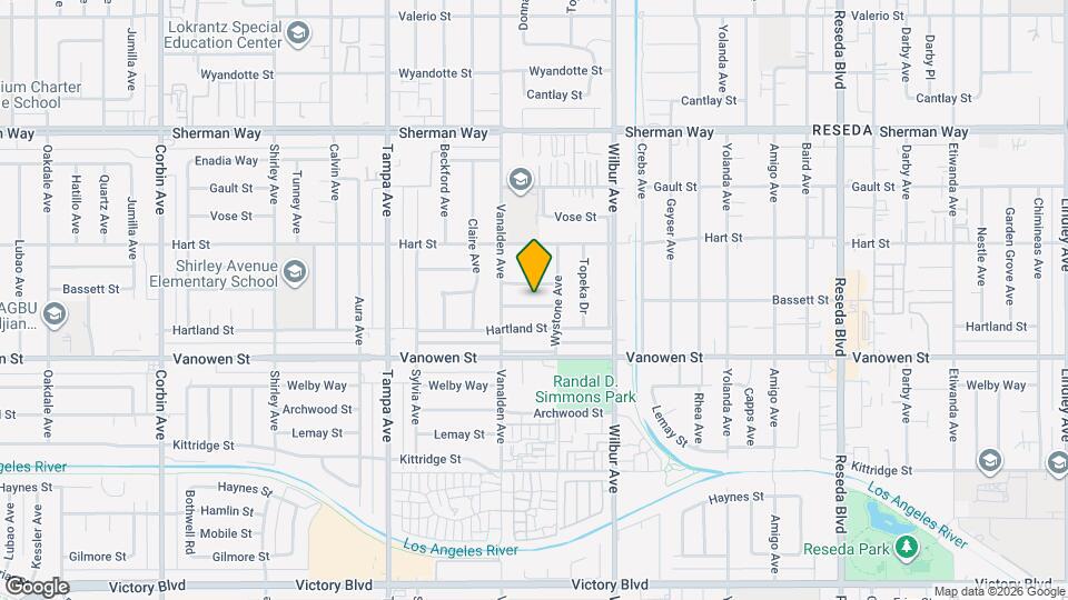19025 Bassett St, Unit 19023 Mapa y Detalles de la Ubicación