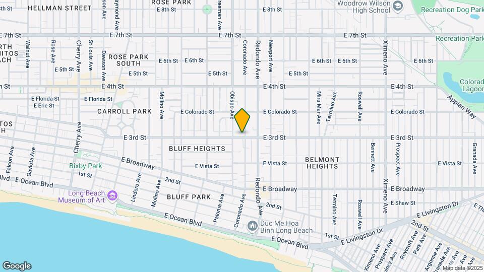 3223 E 3rd St Mapa y Detalles de la Ubicación