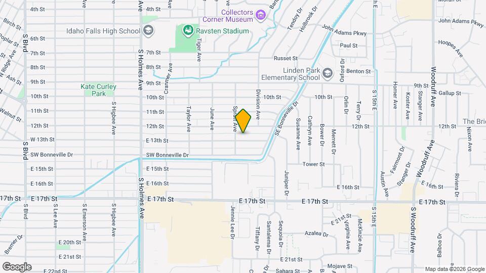 933 E 13th St Map and Location Details