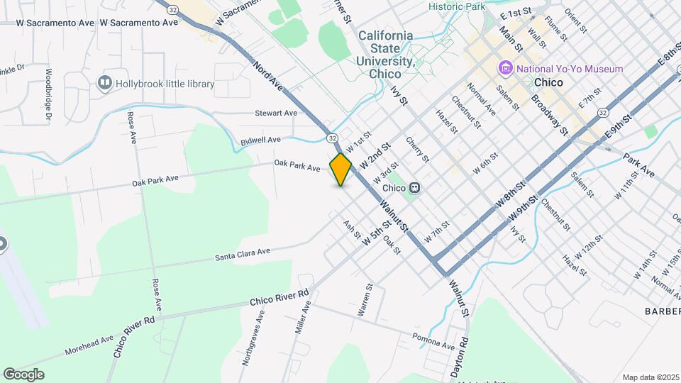 224 Oak St Map and Location Details