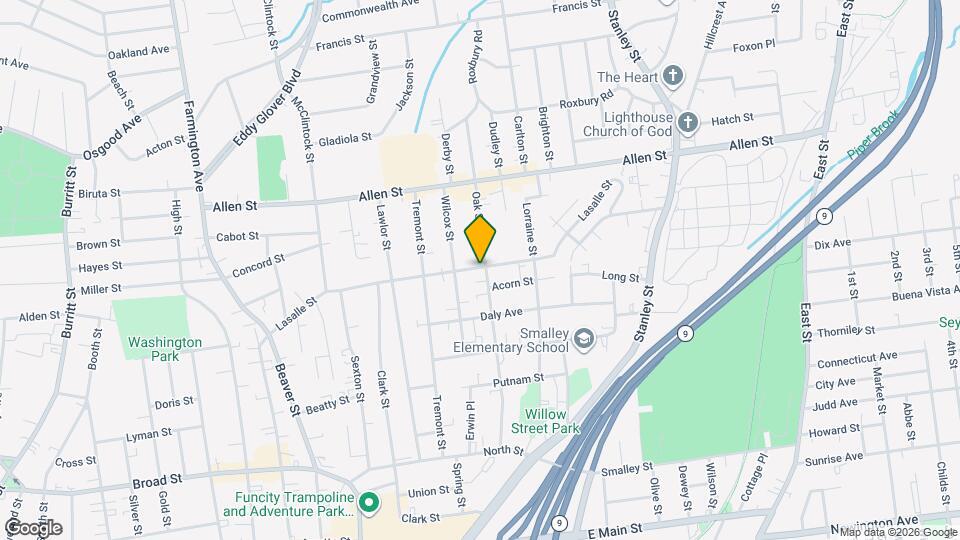 198 Oak St Map and Location Details