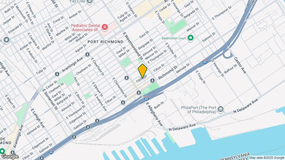 2718 E Madison St Map and Location Details