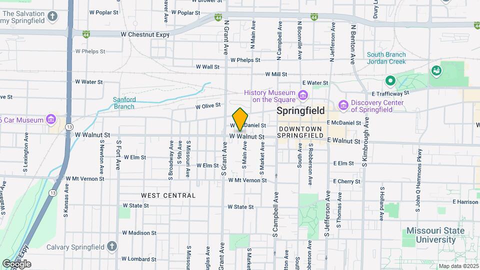 623 W Walnut St Map and Location Details