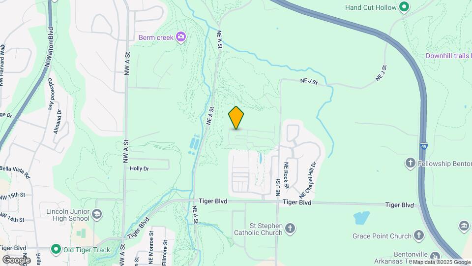 811 NE Hts Ln Map and Location Details