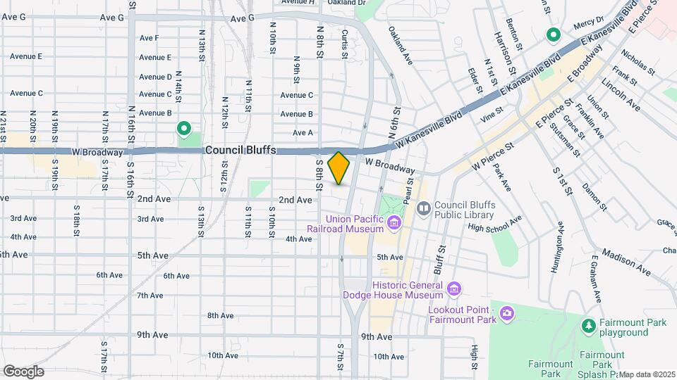 717 1st Ave Mapa y Detalles de la Ubicación