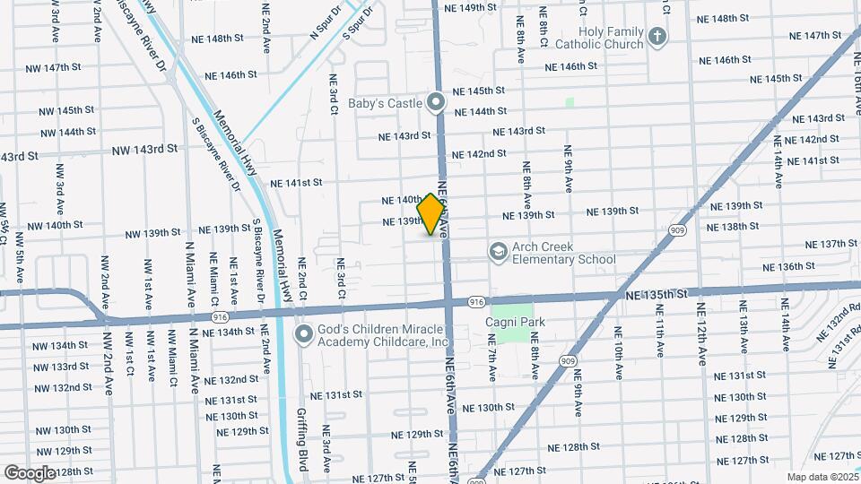 562 NE 138th St Map and Location Details