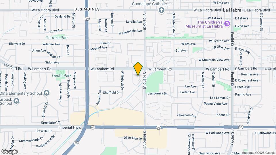 1360 W Lambert Rd, Unit Woodlake Village Mapa y Detalles de la Ubicación