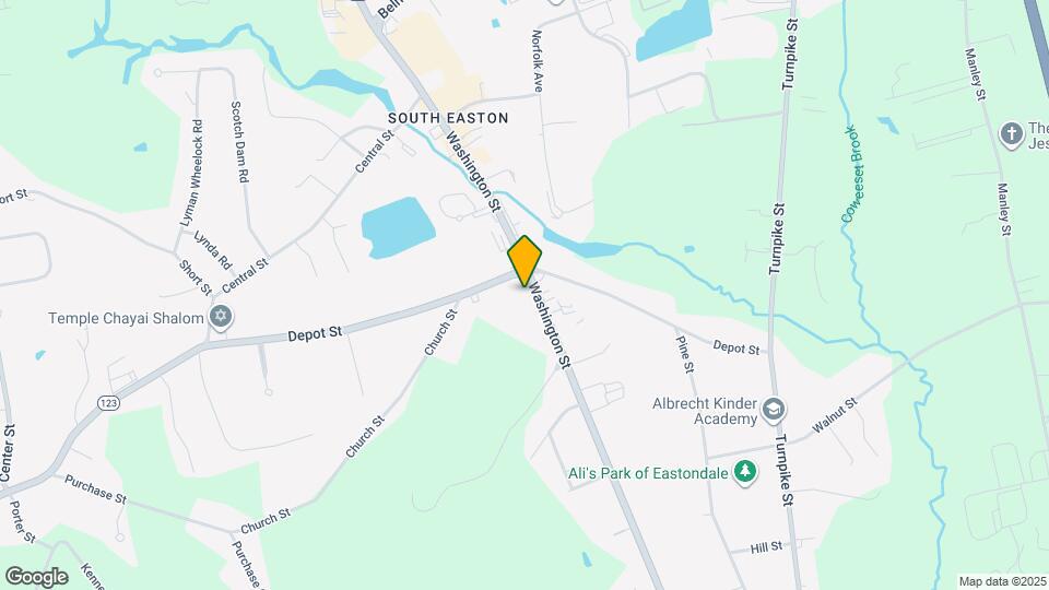 687 Washington St Map and Location Details