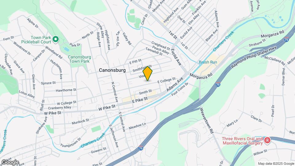 157 E College St Map and Location Details