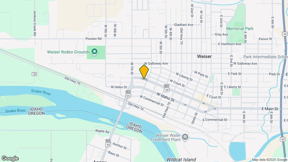 617 W Main St Map and Location Details