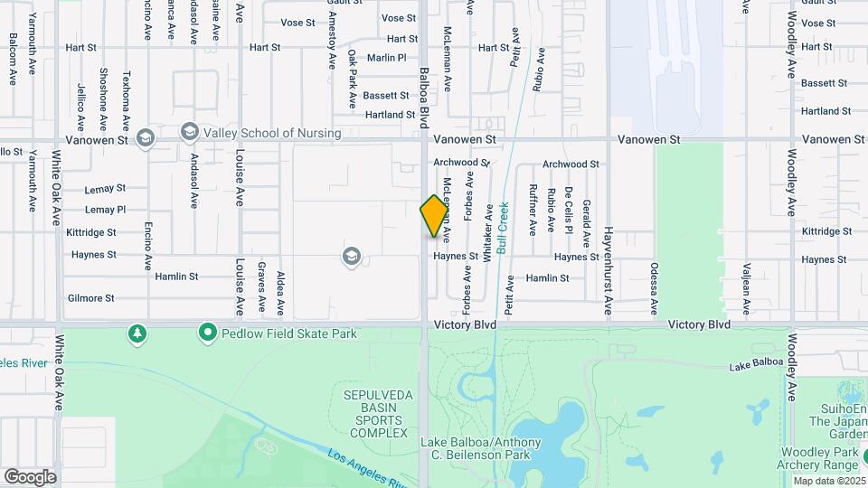 6534 Balboa Blvd Map and Location Details