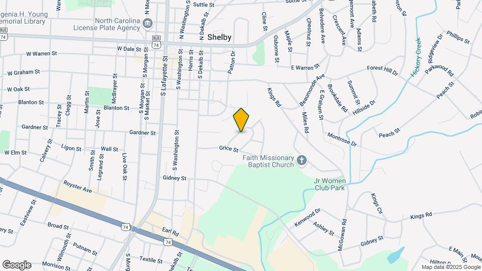 411 W Circle Dr Map and Location Details