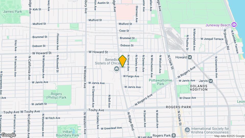 7455 N Ridge Blvd Map and Location Details
