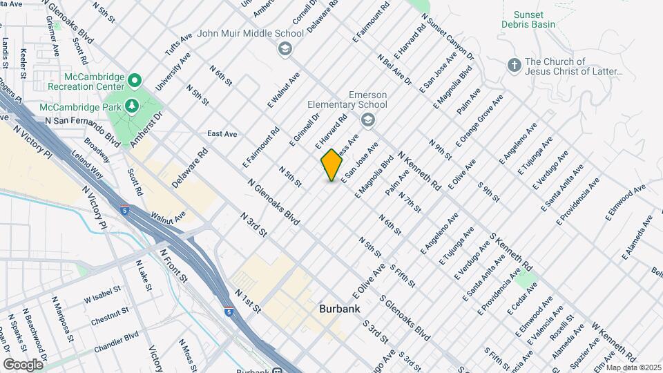 557 E San Jose Ave Map and Location Details
