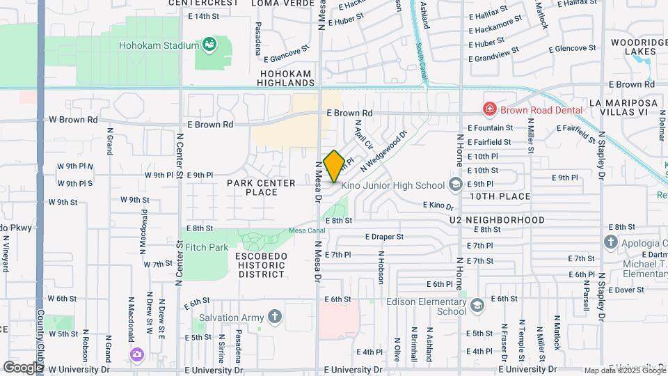 910 N Wedgewood Dr Map and Location Details