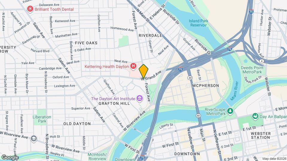 302 W Grand Ave Map and Location Details