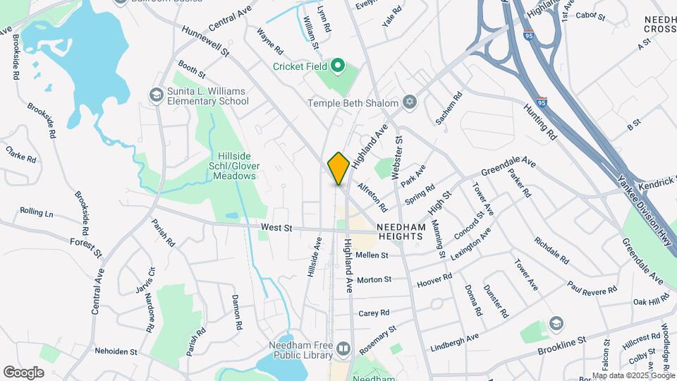 471 Hunnewell St Map and Location Details