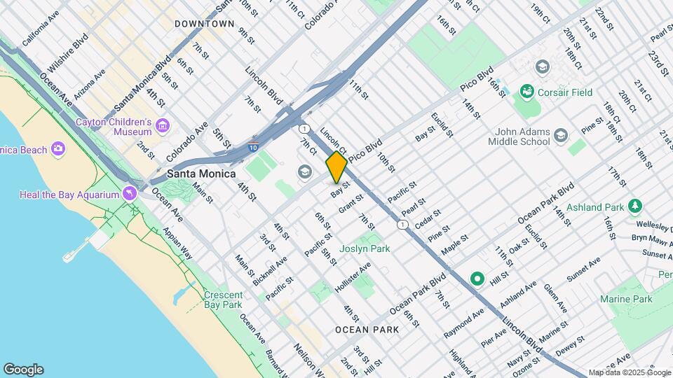 697 Bay St, Unit Upstairs Unit Map and Location Details