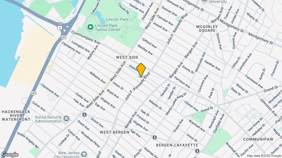 83 Oxford Ave Map and Location Details