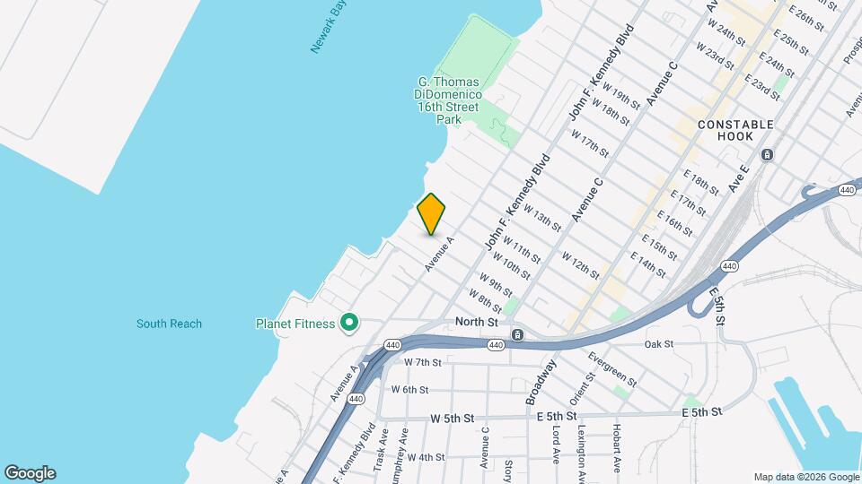 152 W 9th St Map and Location Details