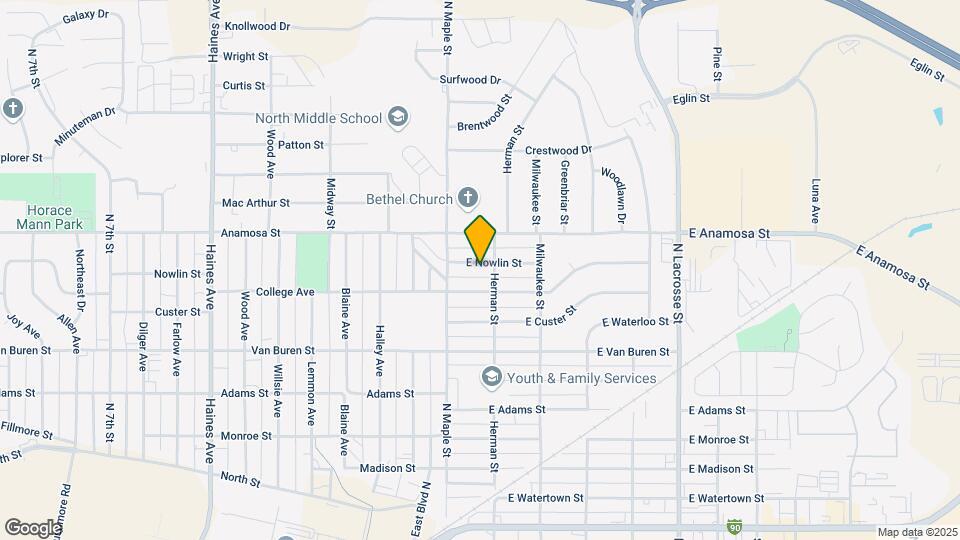 123-211 E Nowlin St Map and Location Details