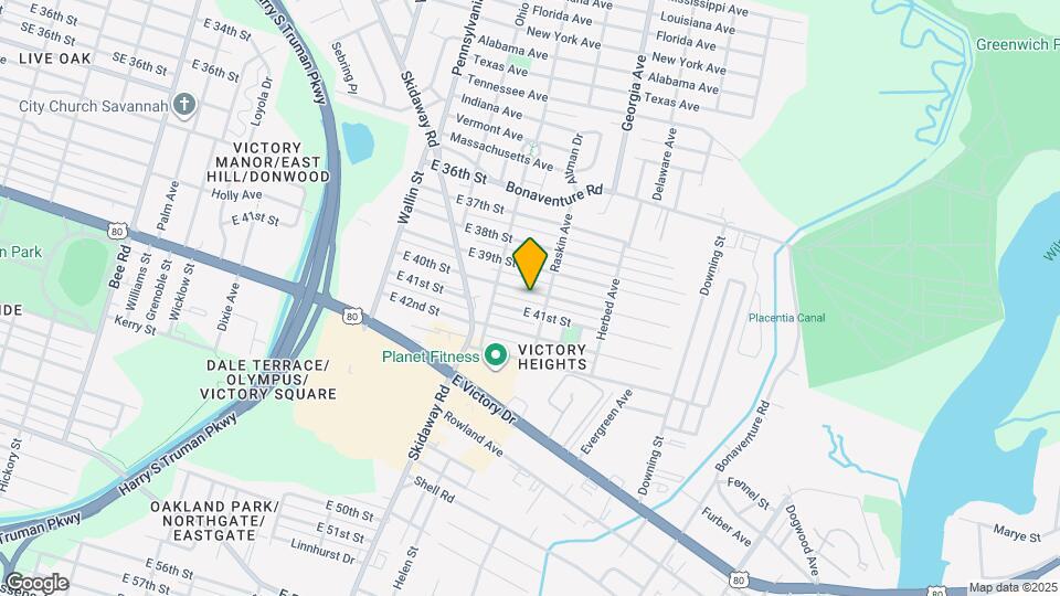 2227 E 40th St Map and Location Details