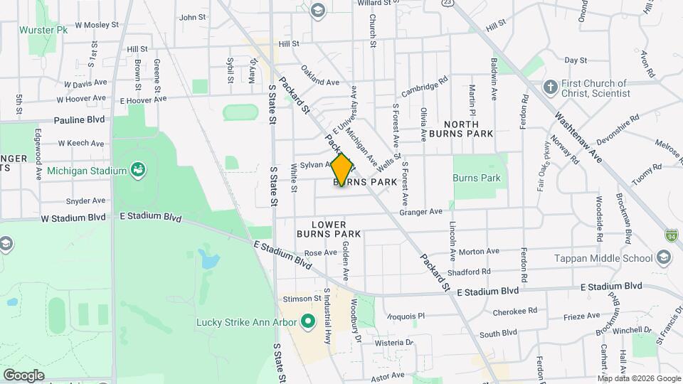 927 Woodlawn Ave Map and Location Details