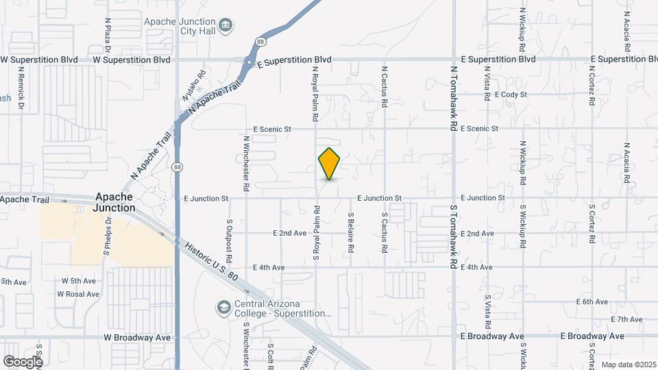 824 E Junction St Map and Location Details