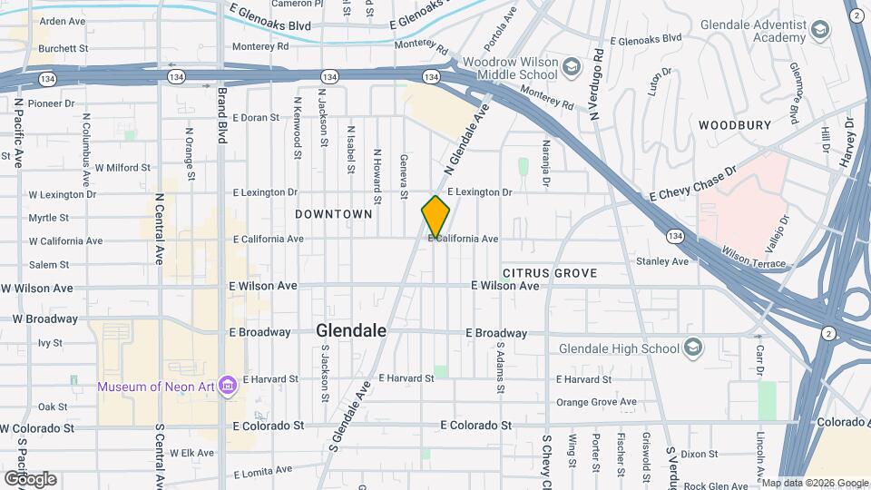 240 N Everett St Mapa y Detalles de la Ubicación