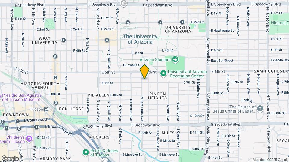 1207 E 7th St Map and Location Details