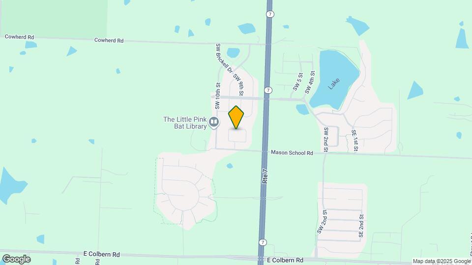 900 SW Peach Tree Ln Map and Location Details