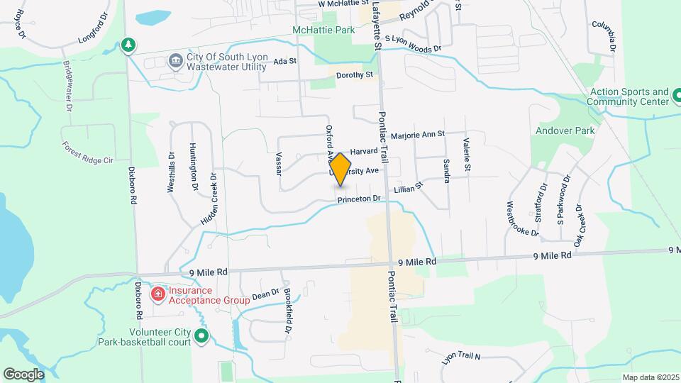 1257 Oxford Manor Ct Apartments and Nearby South Lyon Apartments For