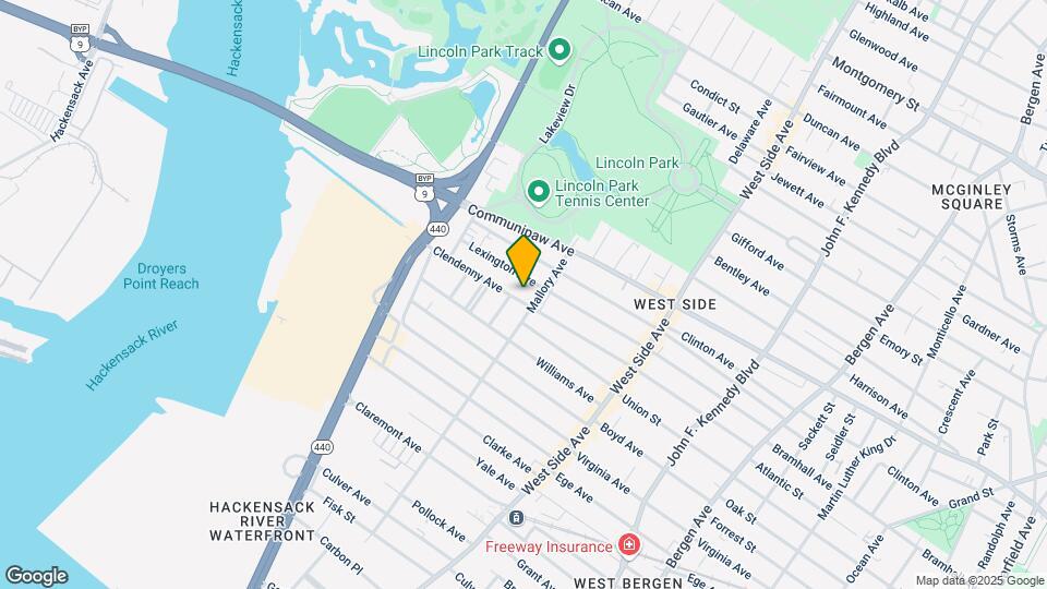 242 Clendenny Ave Mapa y Detalles de la Ubicación