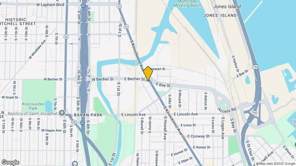 2121 S Kinnickinnic Ave, Unit 111 Map and Location Details