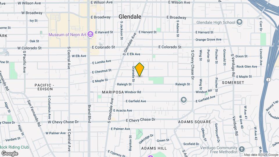618 E Maple St Map and Location Details