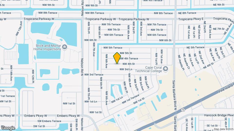 432 NW 4th St Map and Location Details