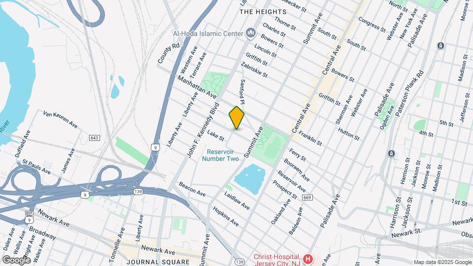 76 CARLTON Ave Map and Location Details