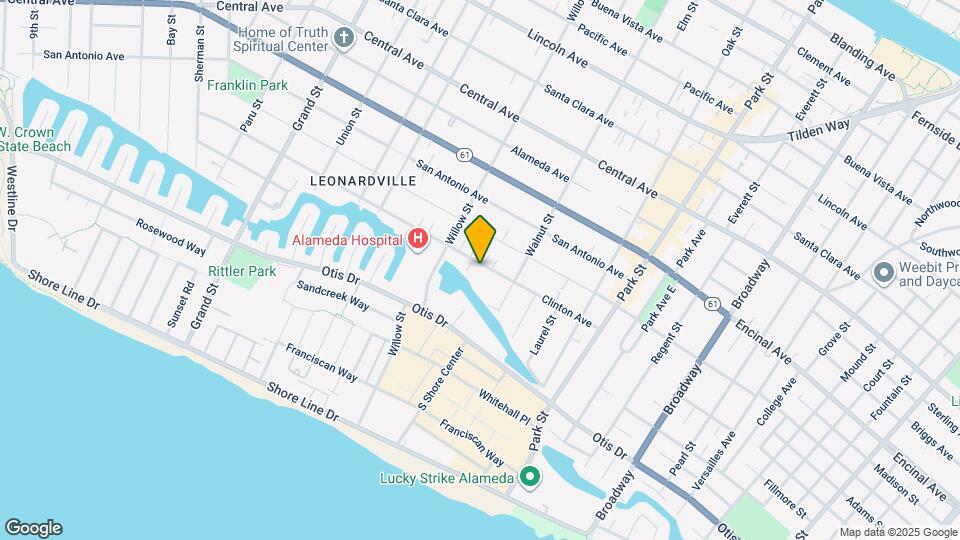 2134-2138 Clinton Ave Map and Location Details