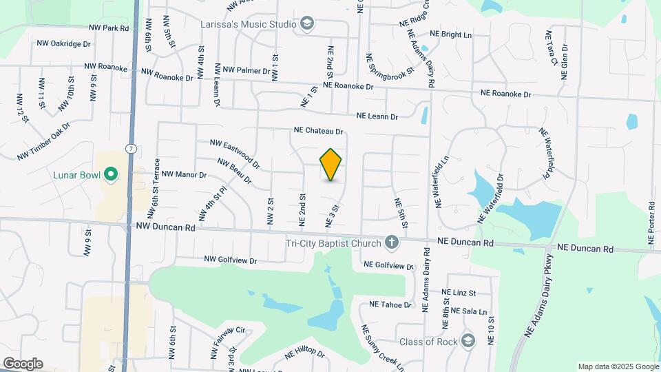 200 NE Thames Ct Map and Location Details