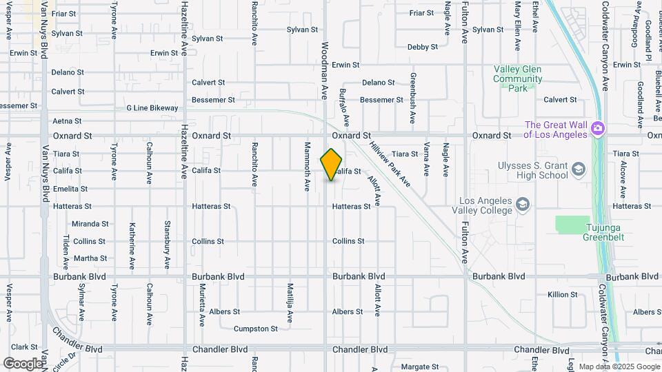 5838-5842 Woodman Ave Mapa y Detalles de la Ubicación
