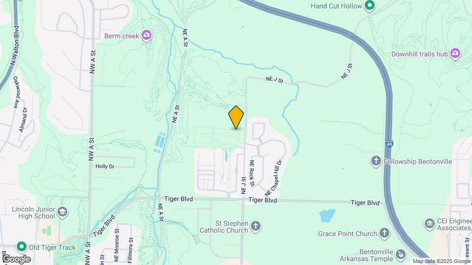 1015 NE Hts Ln Map and Location Details