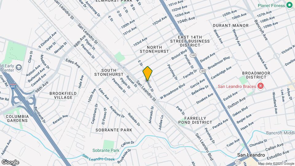 936 Moorpark St Map and Location Details