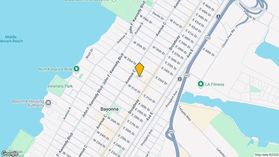 31 W 32nd St Map and Location Details